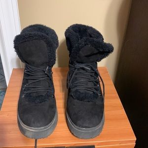 A New Day Women’s Lace up Boot/ Size 9/ Black faux Suede